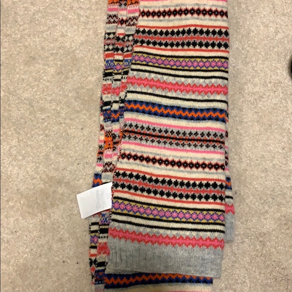 Gap scarf (Never worn!)